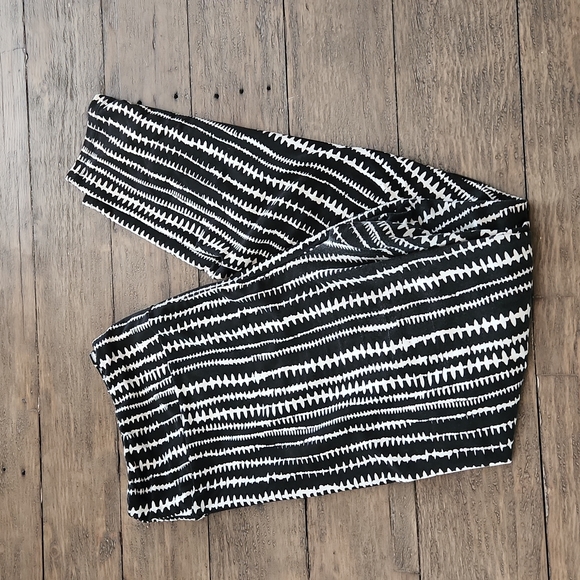 LuLaRoe Pants - LuLaRoe Leggings Tall & Curvy (T/C)